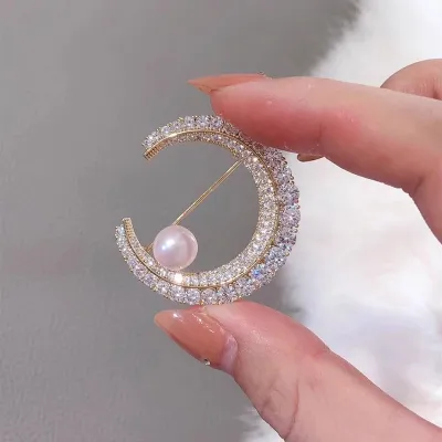 Delicate Zircon Golden C Shaped Hijab Brooch/Pin